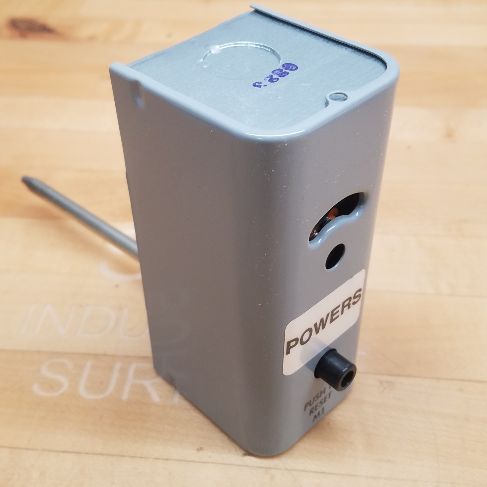Siemens 141-0530 Powers Controls Thermostat, Limit Control, 25° to 215°F – NEW