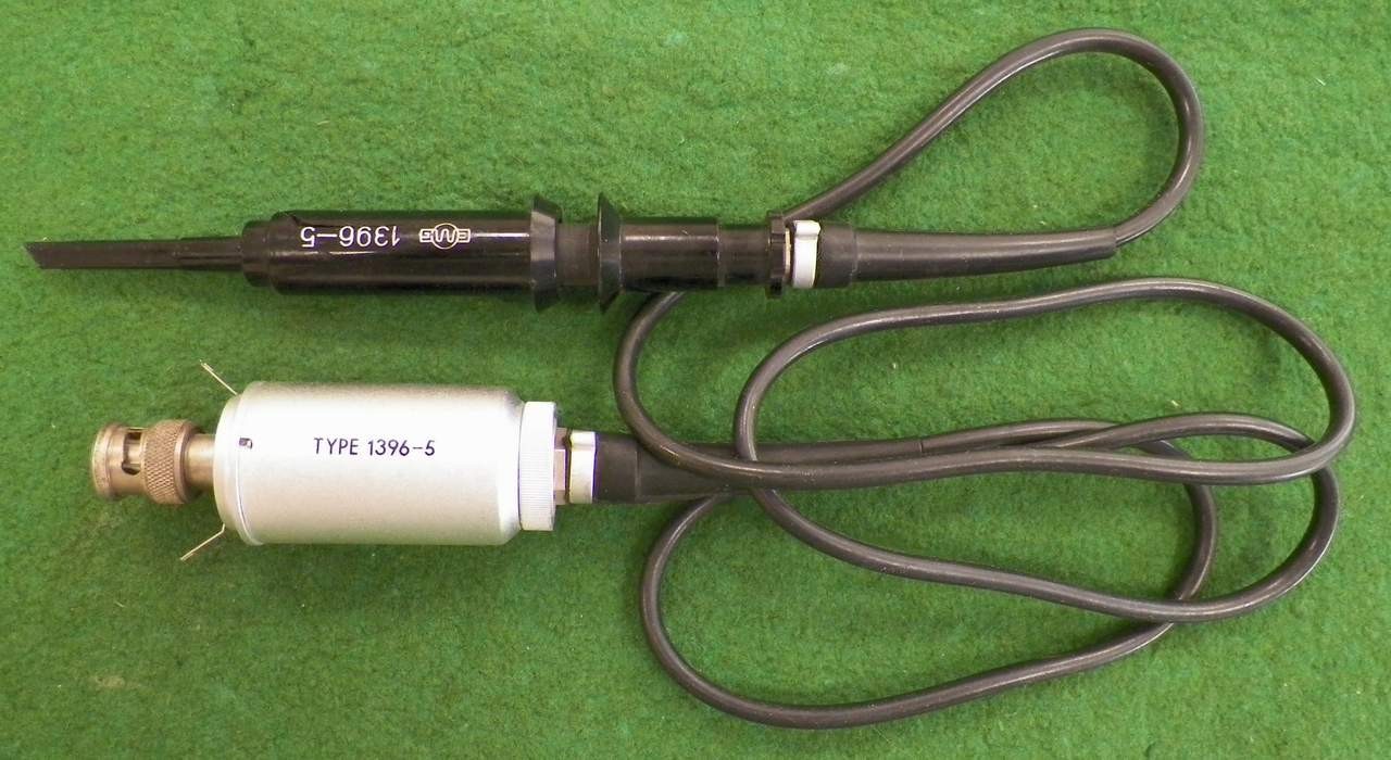 100 MHz ; 1:10 ratio ; Type : 1396-5 ; EMG (Hungary) Measuring Head_[=T=]