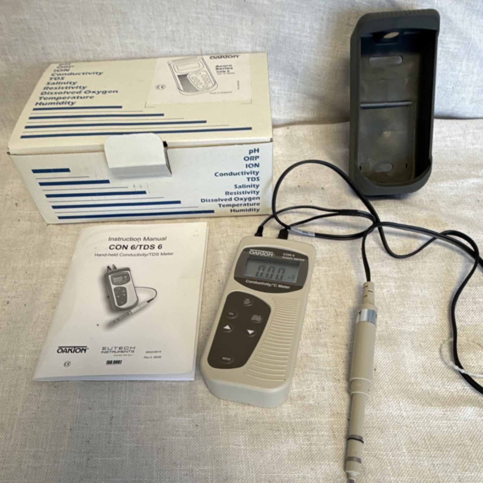 Oakton Acorn Series CON 6 Conductivity Meter 0-200.0mS 35606-10: in box, unused