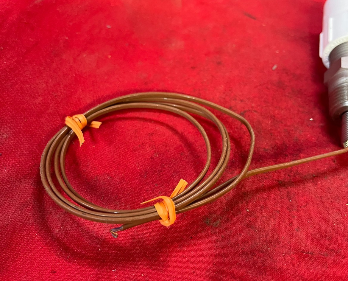UNBRANDED THERMOCOUPLE PROBE WITH THREADED FITTING AND 36″ LEADS