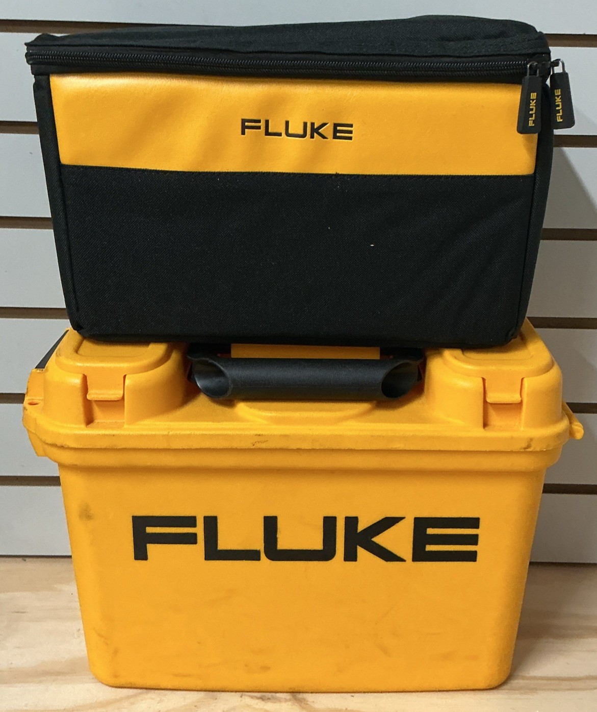 Fluke TiR1 IR Infrared Thermal Imager Camera w/ Case