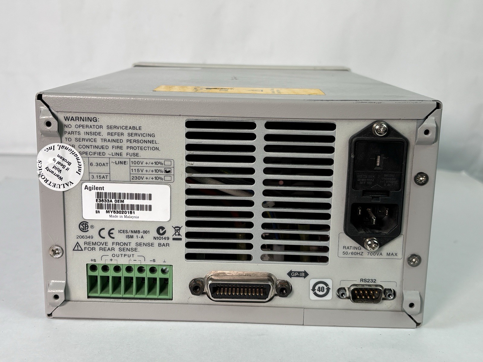 Agilent E3633A Variable DC Power Supply 0-8V 20A/0-20V 10A NO Power Cord