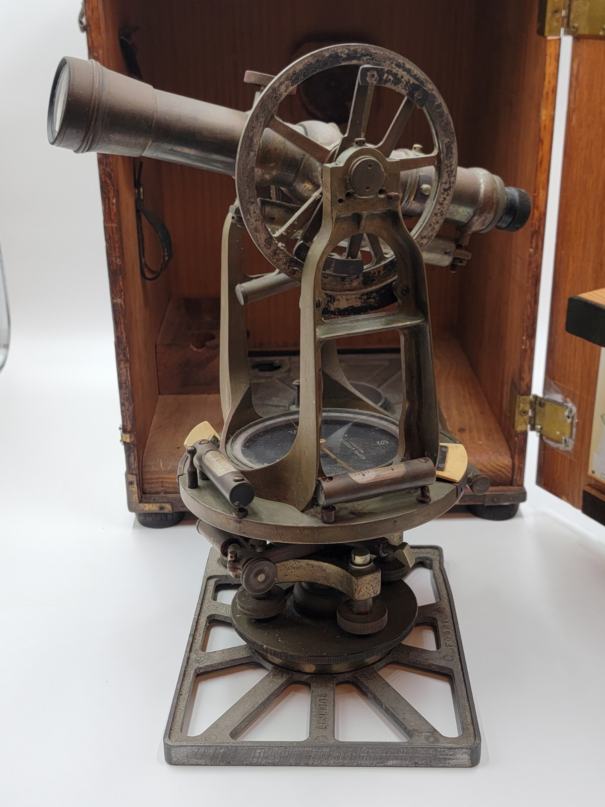 Vintage Keuffel & Esser 9092-1 1940s Paragon Jig Surveyors Transit w/ Case