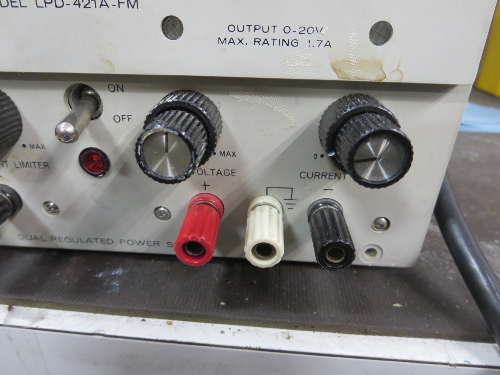 Lambda LPD-421A-FM DC PowerSupply Dual Adjustable Out:0-20V 1.7A See Pics Used