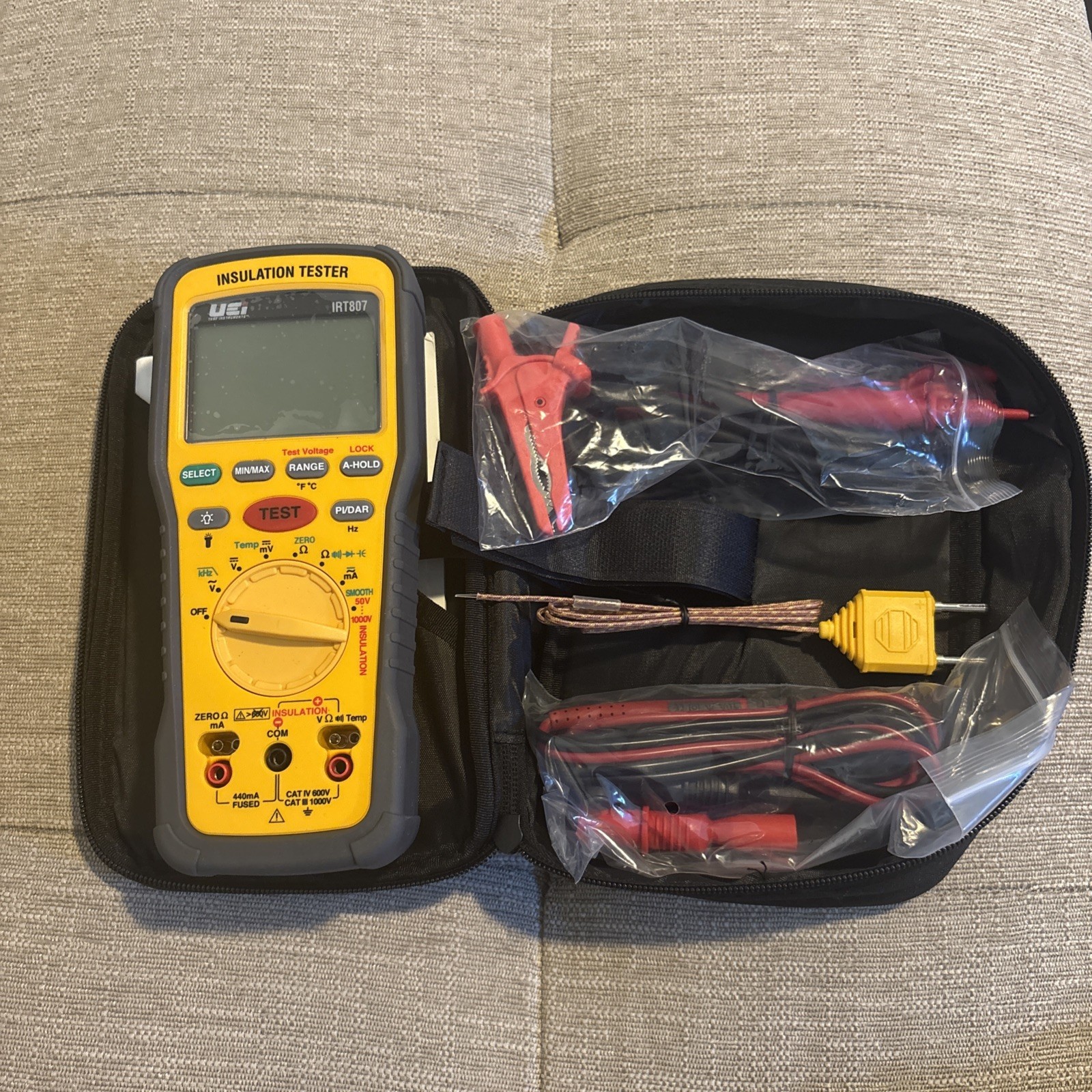 UEi IRT807 Digital Insulation Resistance Tester with 1000V Stress Test 40 MOhm