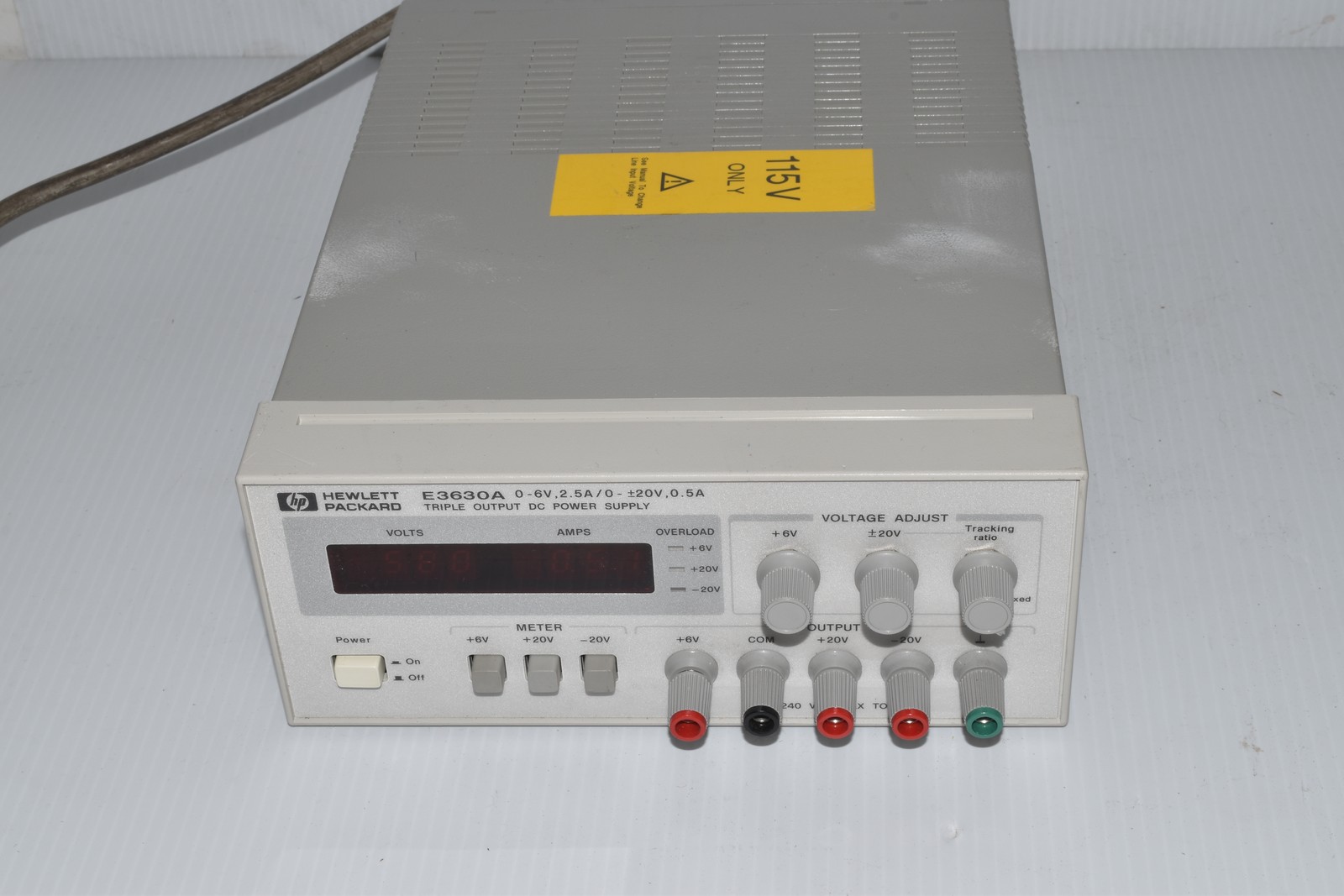 Hewlett Packard E3630A Triple Output DC Power Supply +/-20V .5A (OVF64)