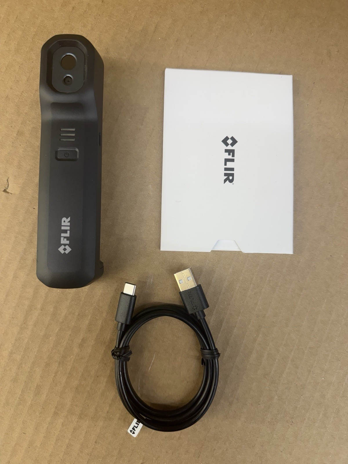 FLIR ONE EDGE SERIES : iOS® & ANDROID THERMAL CAMERA NEW NO BOX