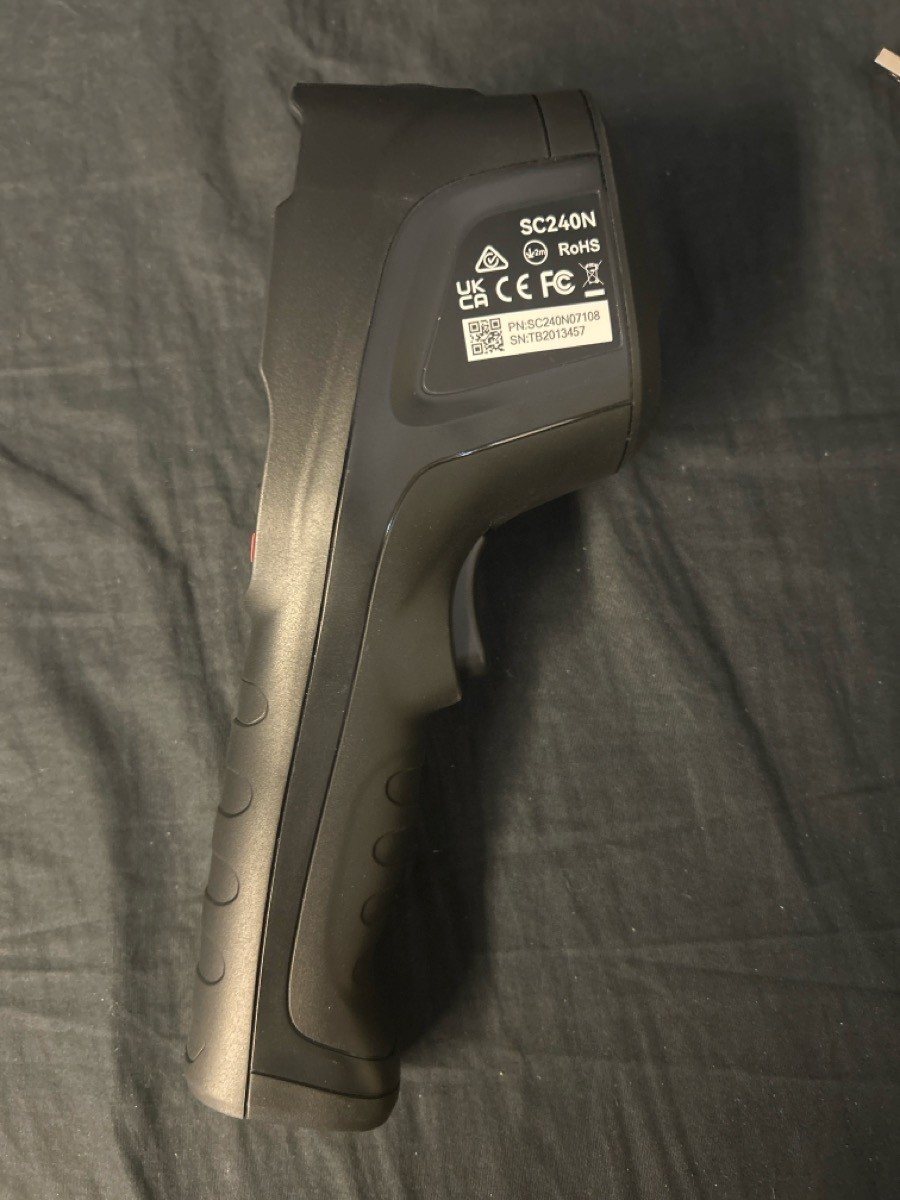 VEVOR SC240N HANDHELD THERMAL IMAGING CAMERA W/ 32GB MICRO-SD CARD (B26006102)