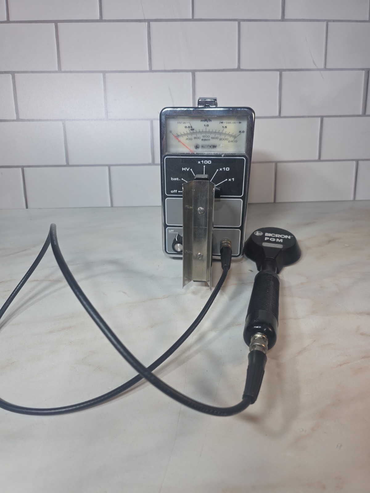 Bicron Surveyor 200 Meter Geiger Counter With Pancake Probe