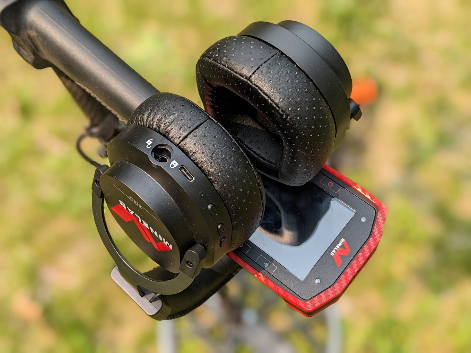 Minelab Manticore ML-105 Rubber Turn-Lock Headphone Jack & USB-C Debris Cover x2