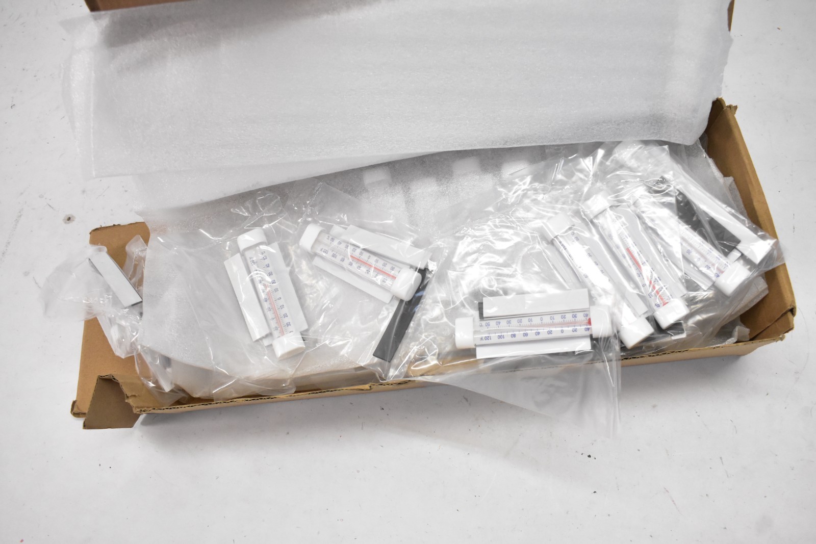 Lot of 50 Kysor 08D10047 Horizontal Thermometers Mini Size 4″ Long Bulk Pack
