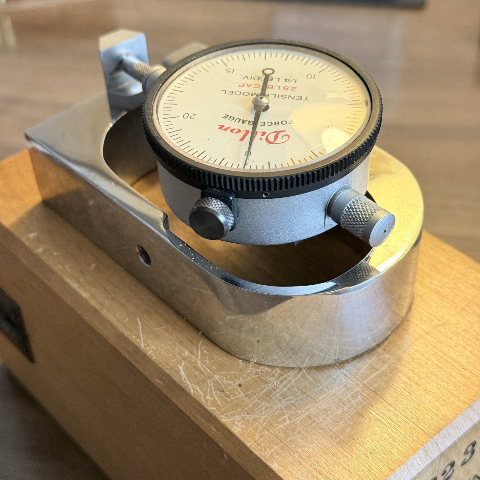 Dillon Force Gauge Tensile Model 25lb Capacity 1/4lb Divisions