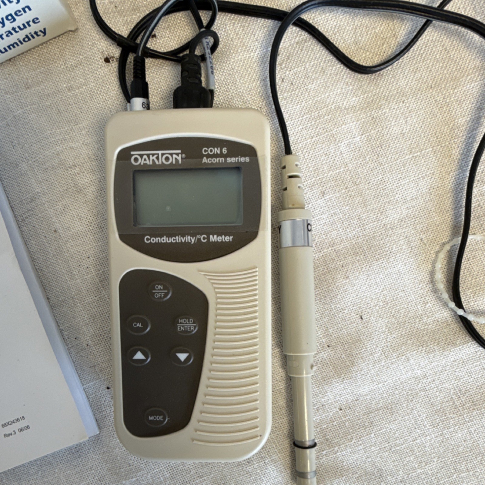 Oakton Acorn Series CON 6 Conductivity Meter 0-200.0mS 35606-10: in box, unused