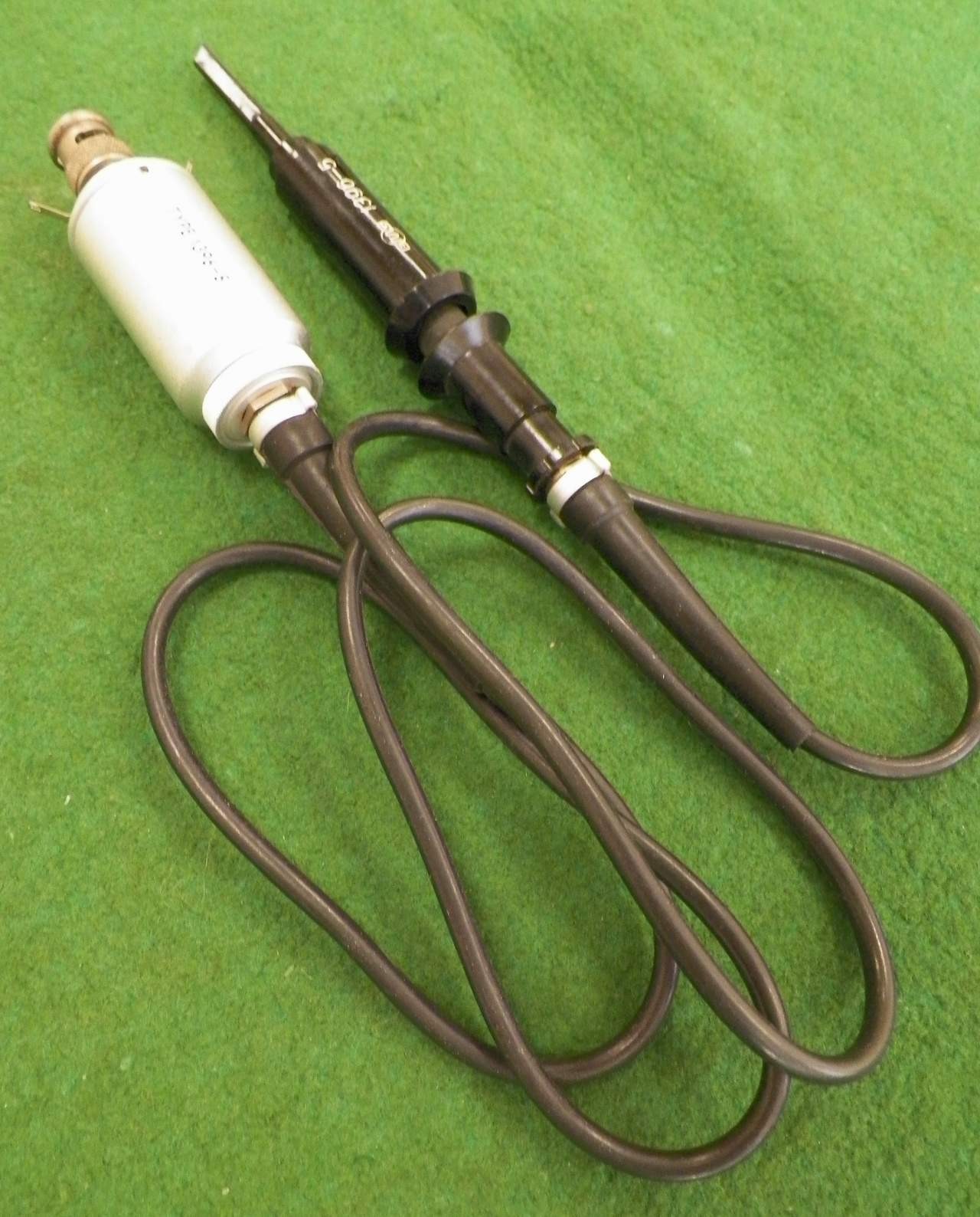 100 MHz ; 1:10 ratio ; Type : 1396-5 ; EMG (Hungary) Measuring Head_[=T=]
