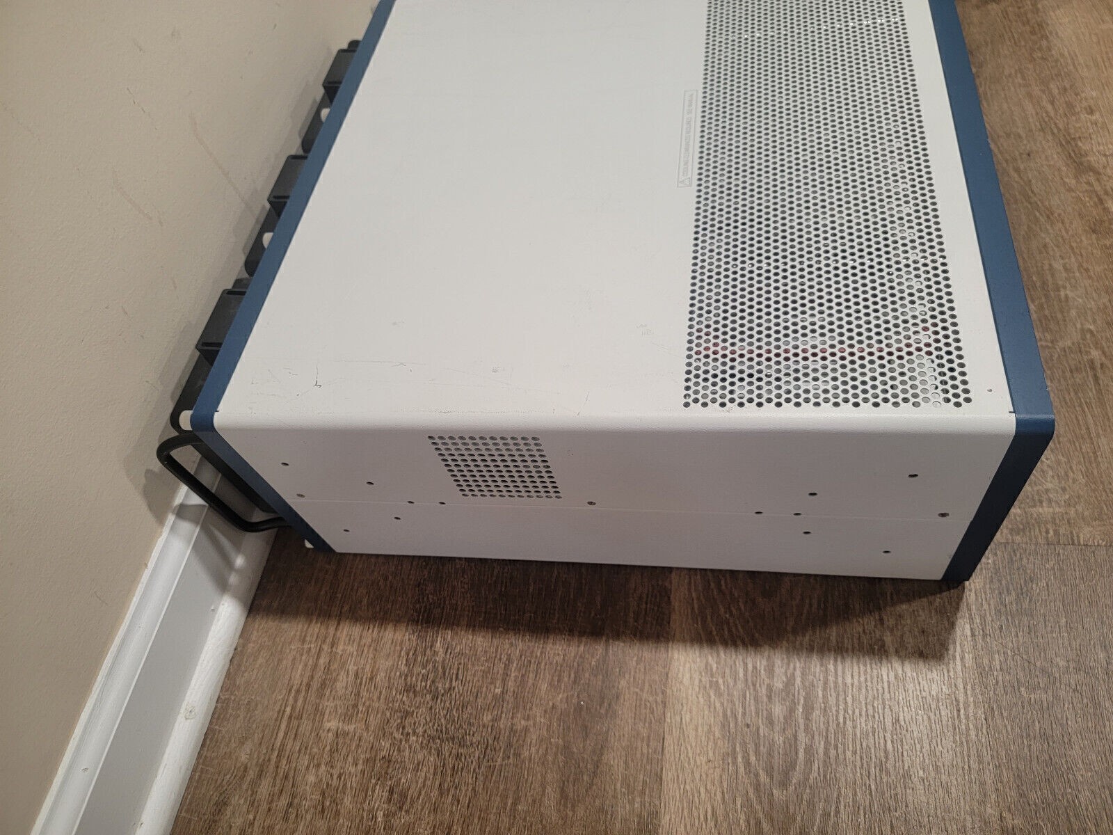 National Instruments NI PXIe-1085 PXIe, 18-Slot Up to 12 GB/s PXI Chassis USED