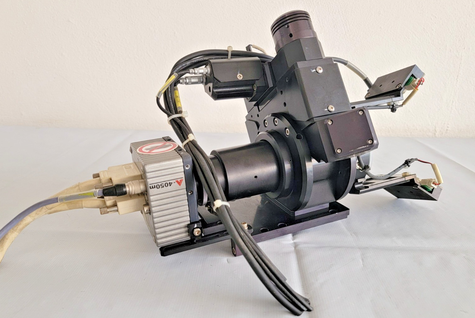 Adimec A4050m/21С Industrial Camera Inspection + camera lens 23.5um-7.0