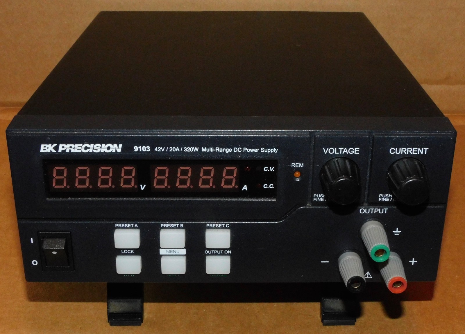 B&K 9103 42V / 20A / 320W Multi Range Range DC Power Supply