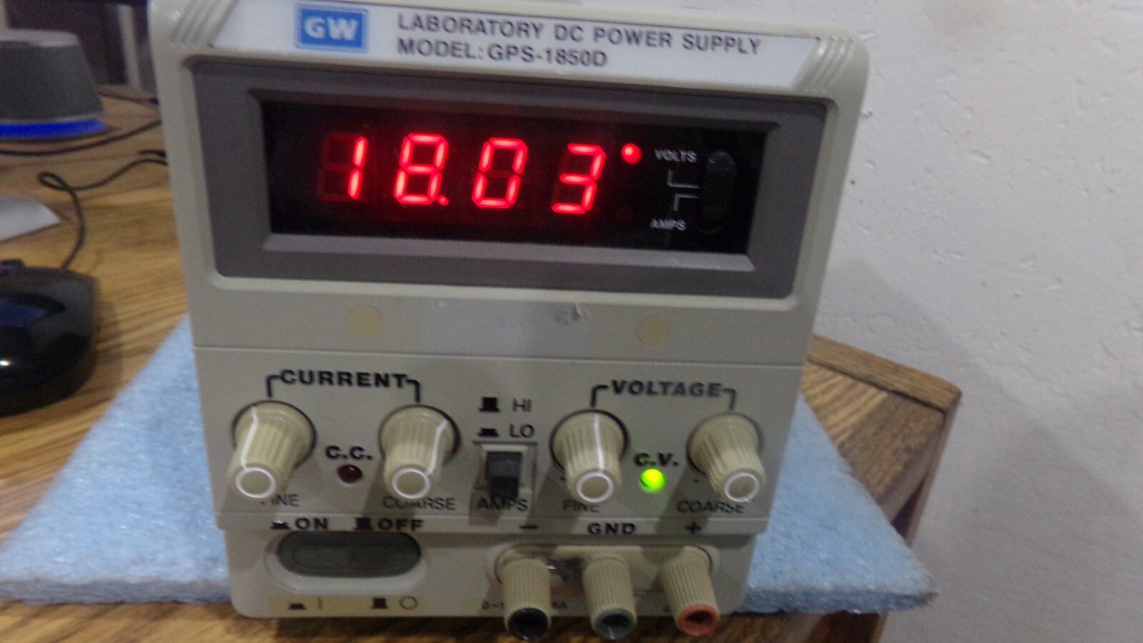 GW Laboratory Model: GPS-1850D DC Power Supply. 0 – 18V 0 – 5A