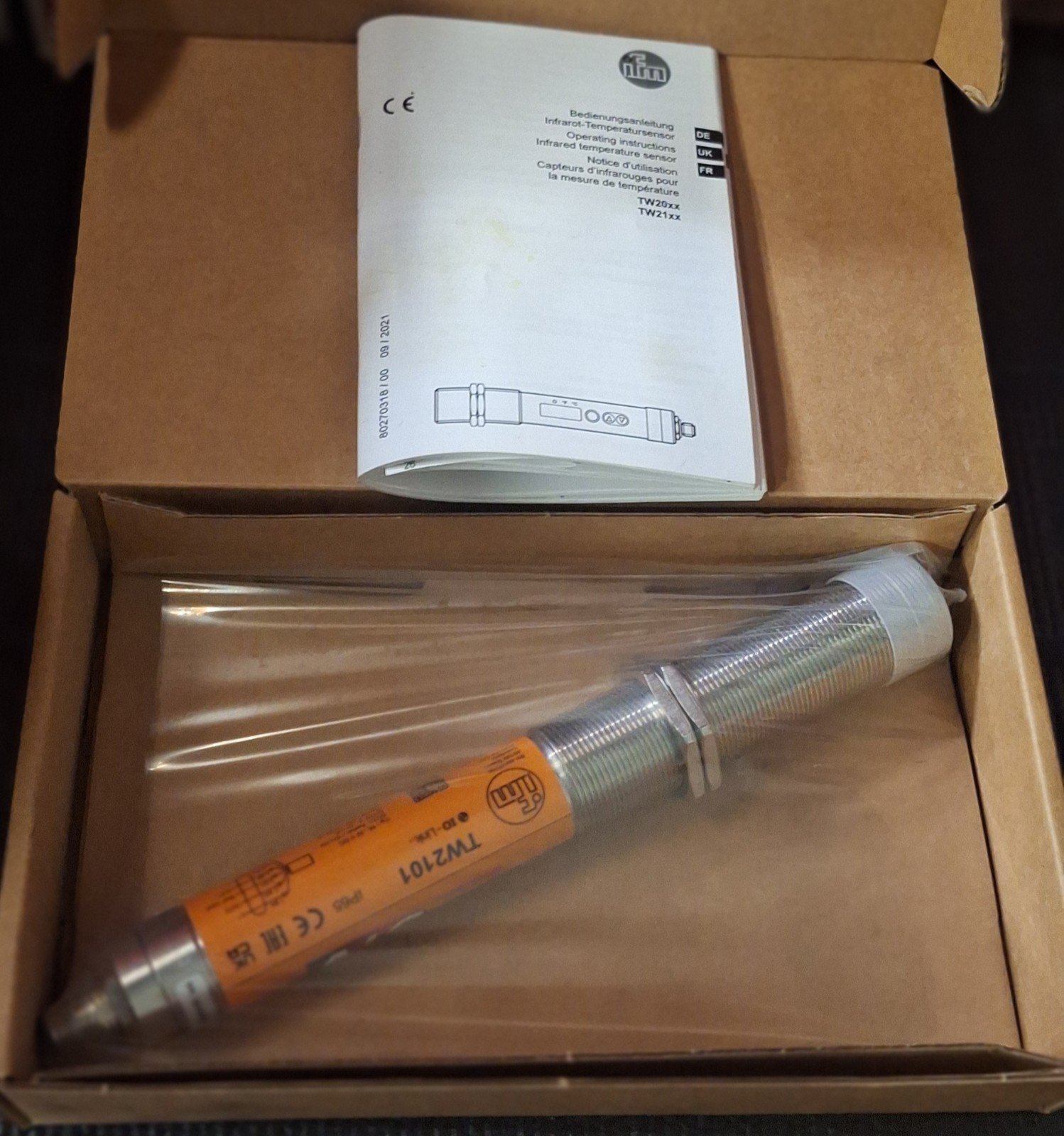 1PC NEW IFM TW2101 infrared temperature sensor Fast delivery One year warranty