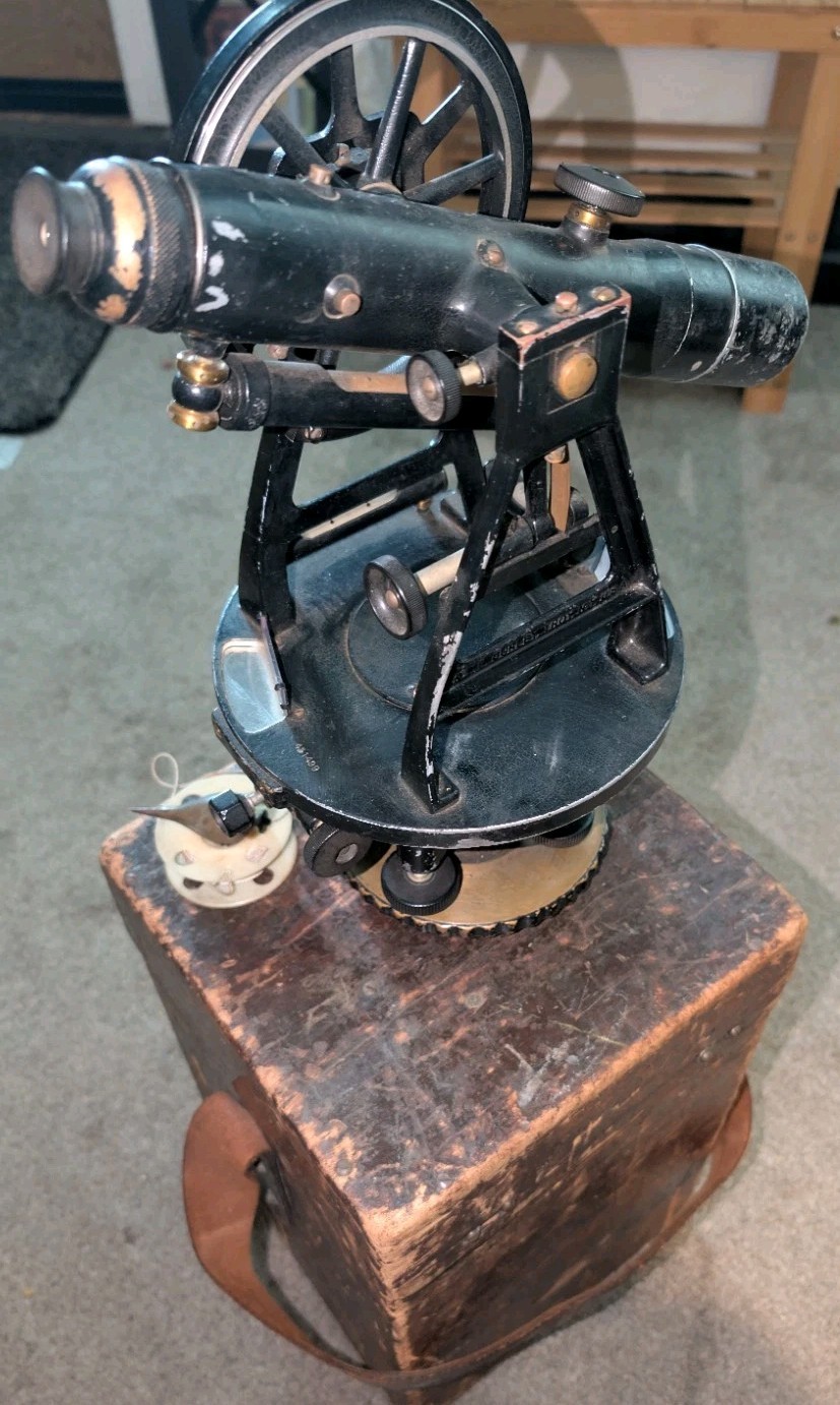 W.L. & E. Gurley Surveyor Transit .96ft Engineering Wood Box Vintage PLZ READ!