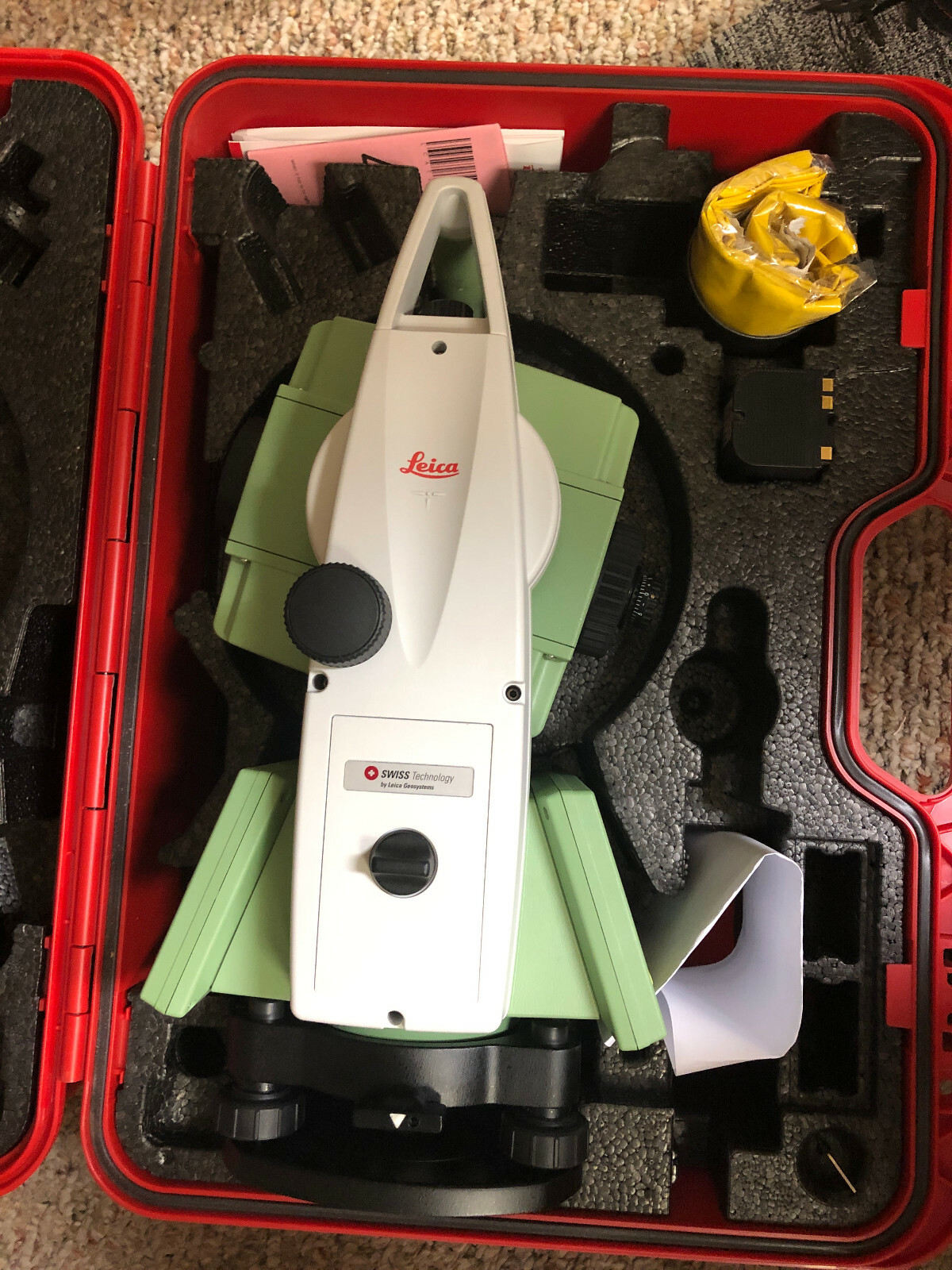 BRAND NEW LEICA TS09 R400 3″ TOTAL STATION FOR SURVEYING ONE YEAR WARRANTY