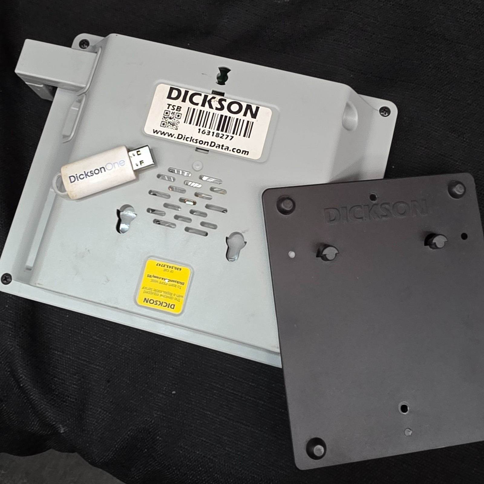 Dickson TSB Touchscreen Data Logger USB + RTHR Sensor USED