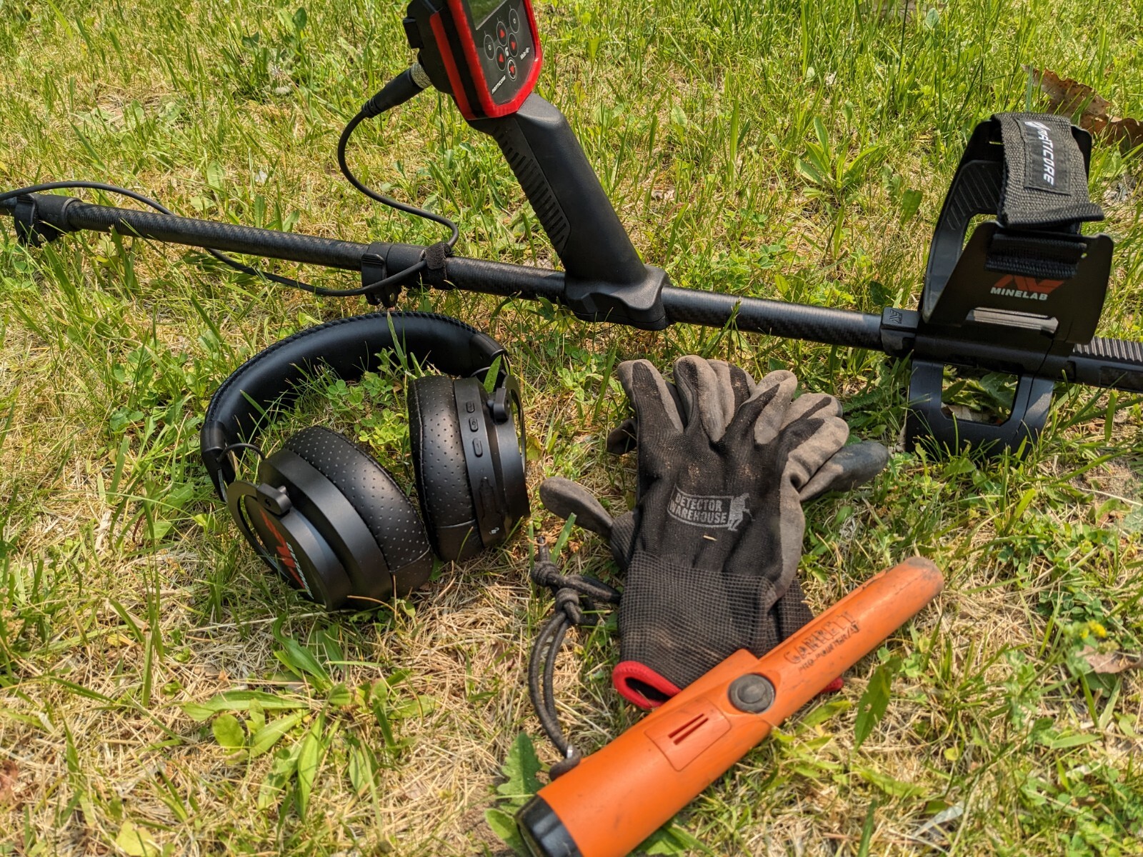 Minelab Manticore ML-105 Rubber Turn-Lock Headphone Jack & USB-C Debris Cover x2