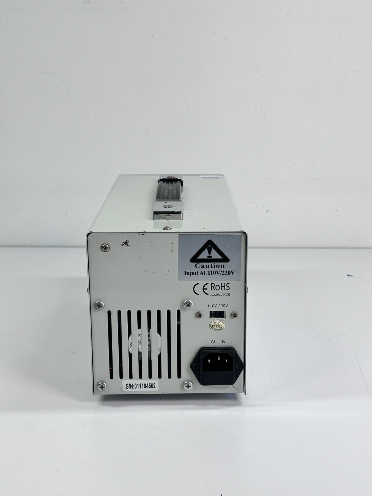 GW Instek Model: GPS-1850D DC Power Supply. 0 – 18V 0 – 5A