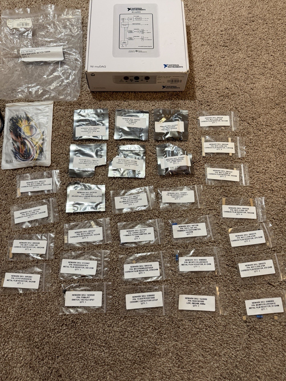 NI National Instruments USB myDAQ Kit + Probes for LabVIEW (Pre-owned)