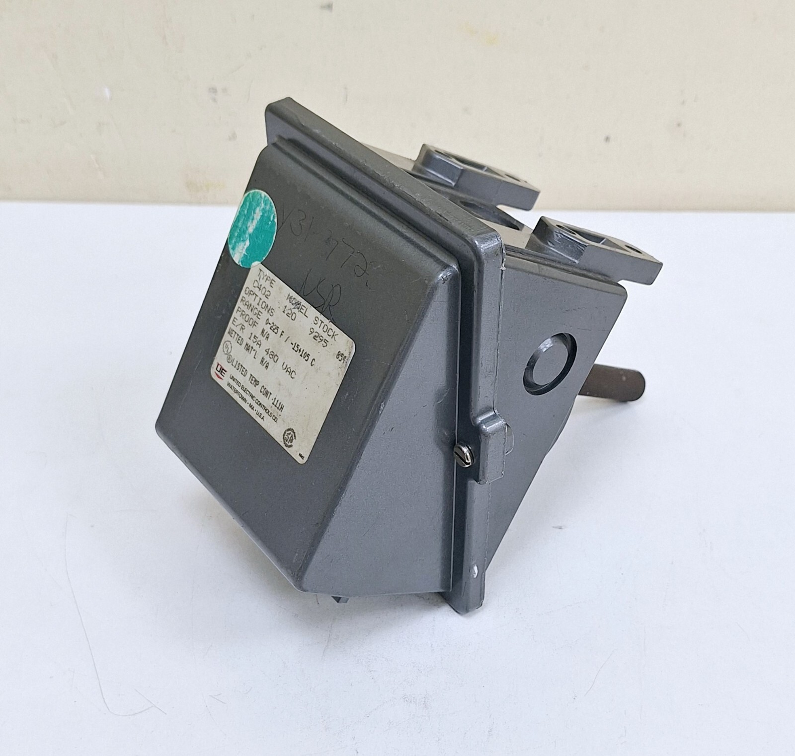 United Electric C402 / 120 Pressure Switch C402-120