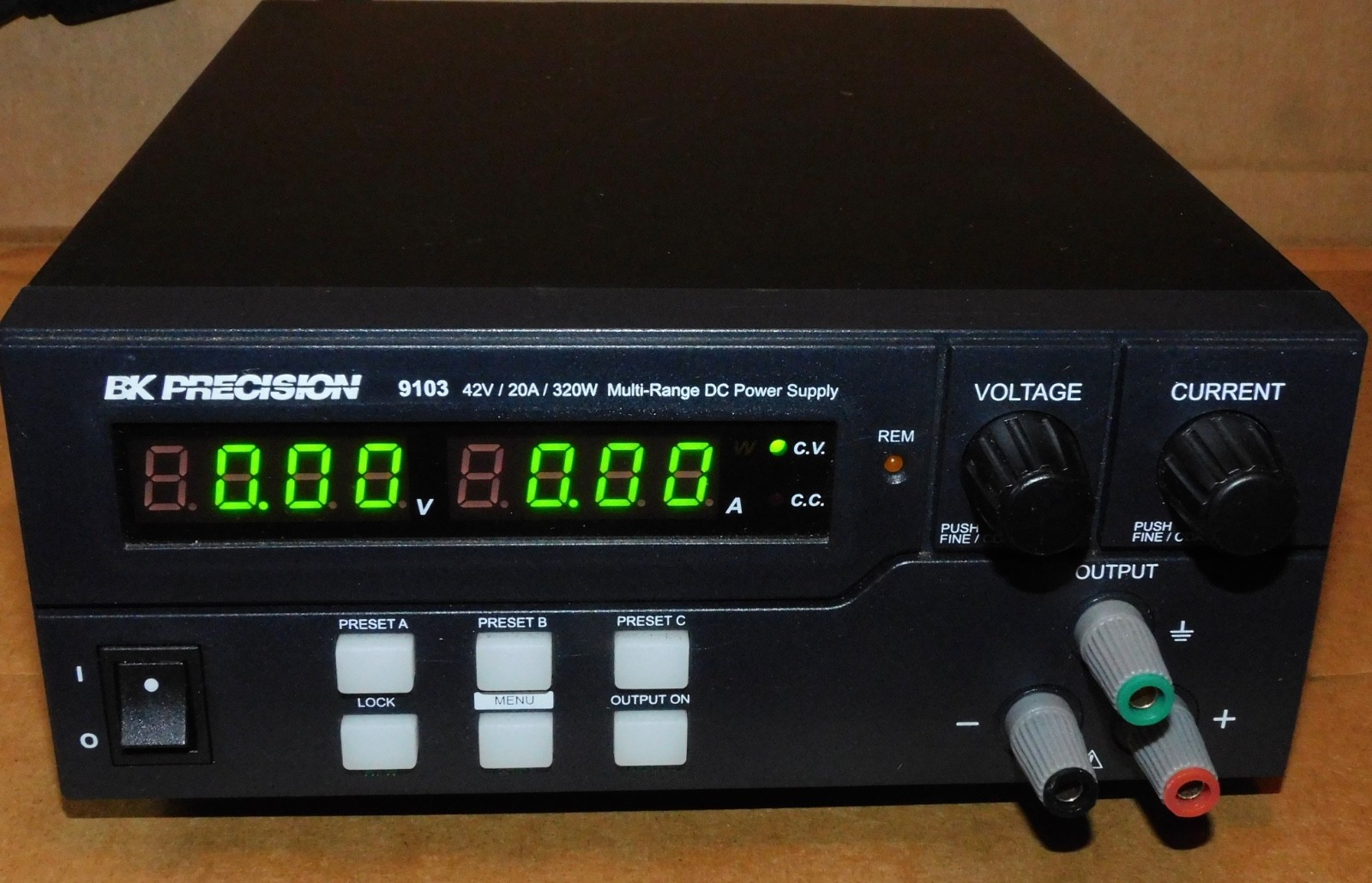 B&K 9103 42V / 20A / 320W Multi Range Range DC Power Supply
