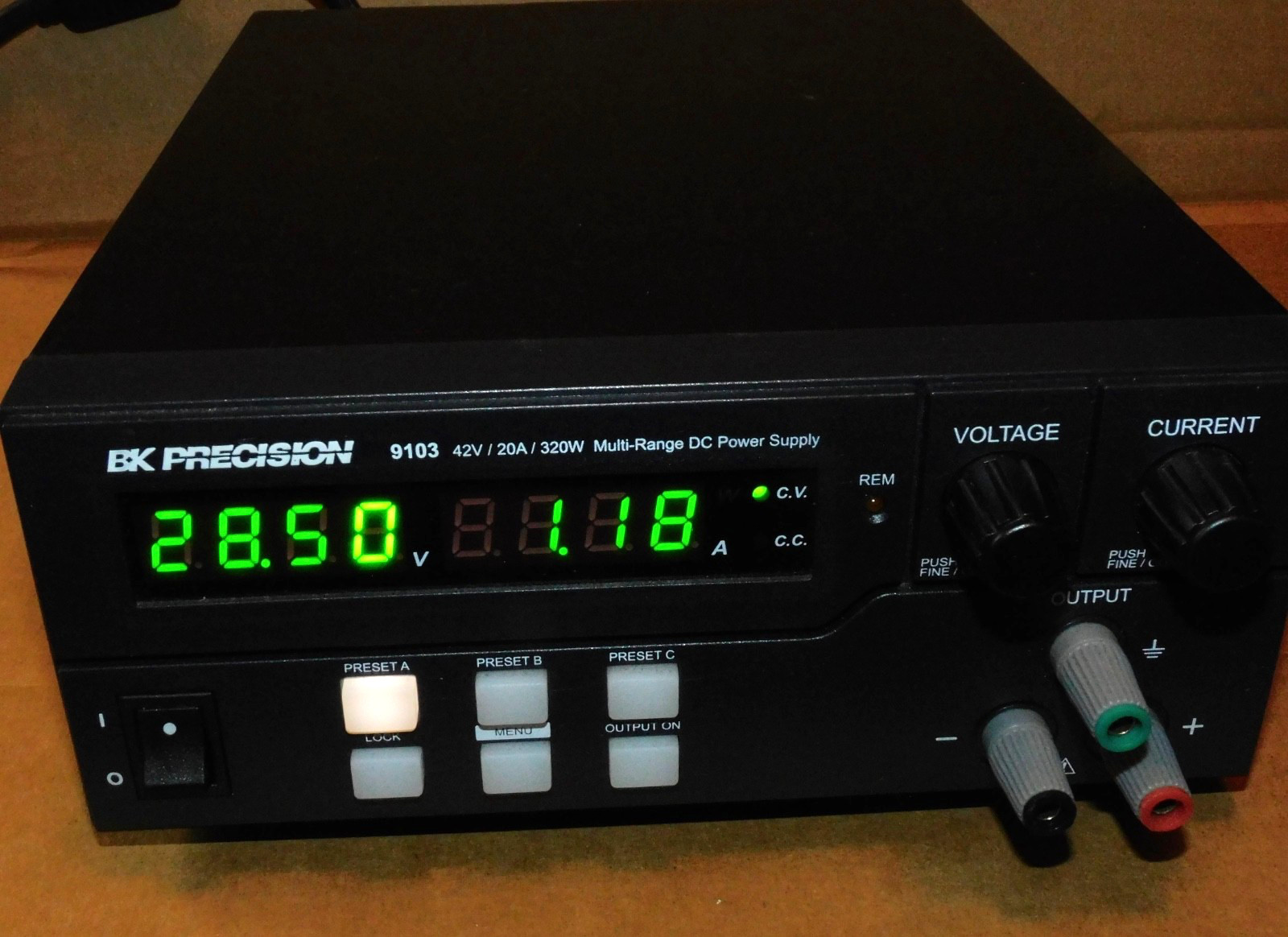 B&K 9103 42V / 20A / 320W Multi Range Range DC Power Supply