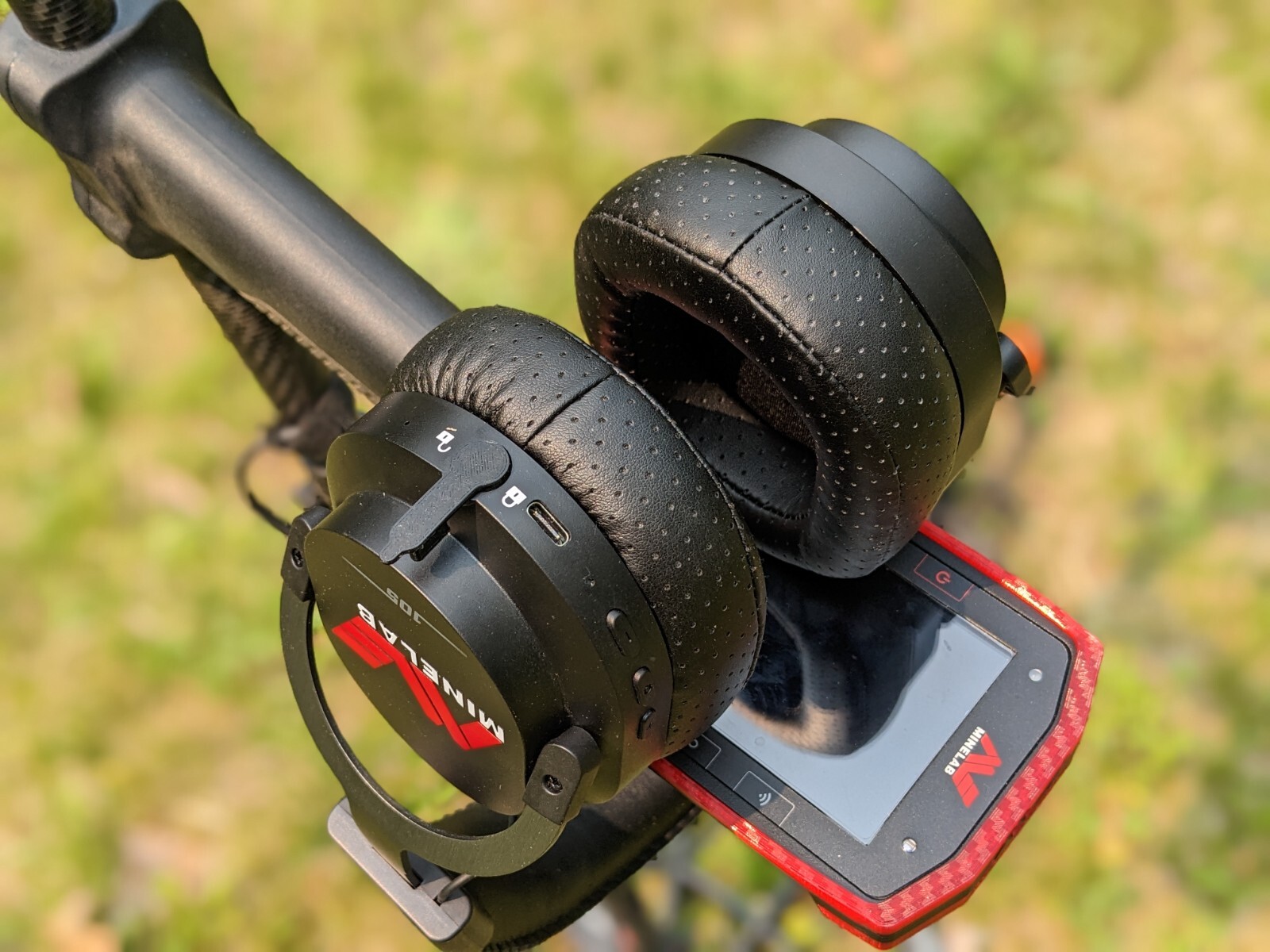 Minelab Manticore ML-105 Rubber Turn-Lock Headphone Jack & USB-C Debris Cover x2