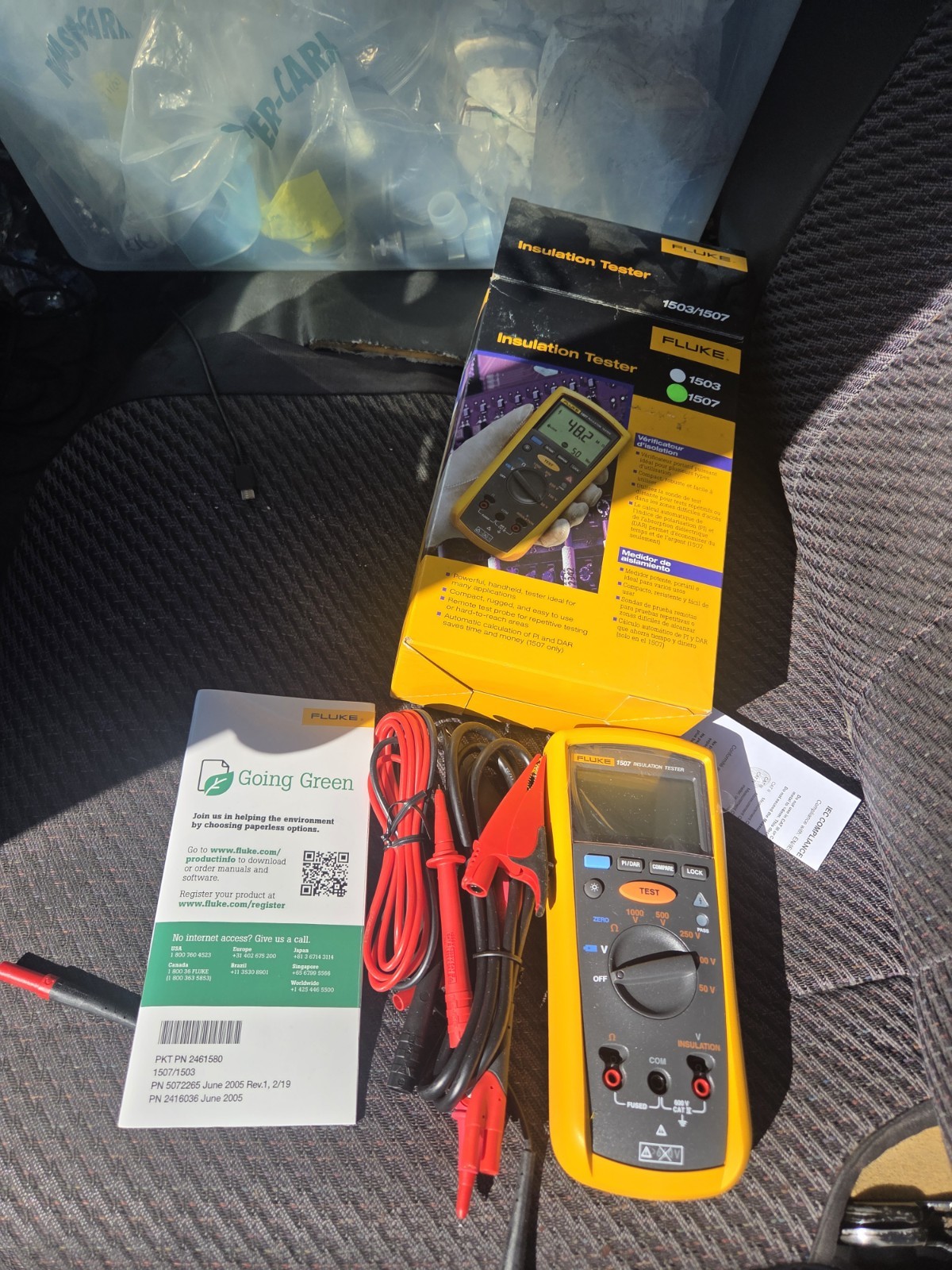 Fluke 1507 CAT IV Insulation Tester DMM 1000V 4000 Count w/ Leads & Box