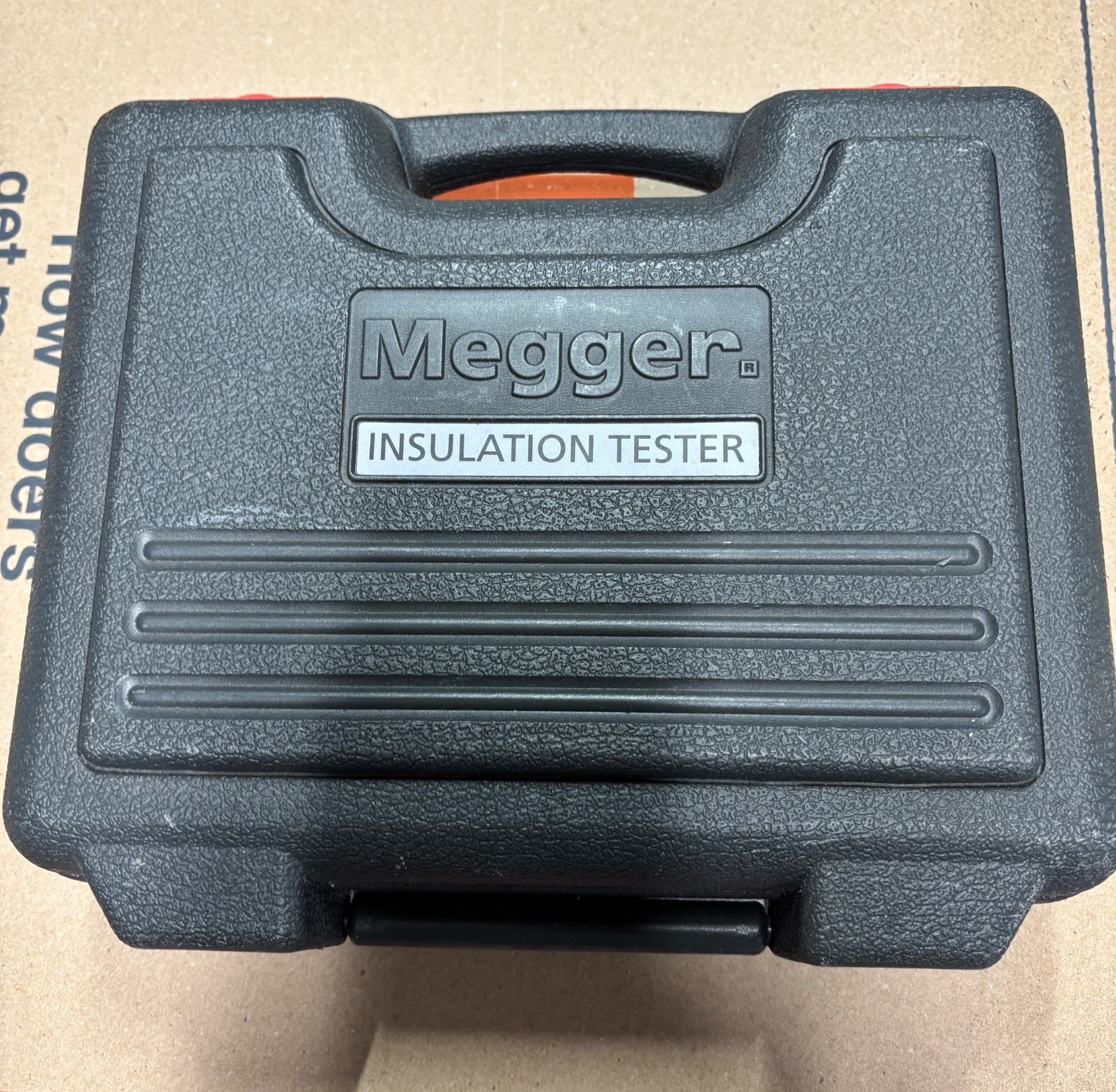 Megger MIT330 – Analog/Digital Insulation Tester, 250/500/1000 V