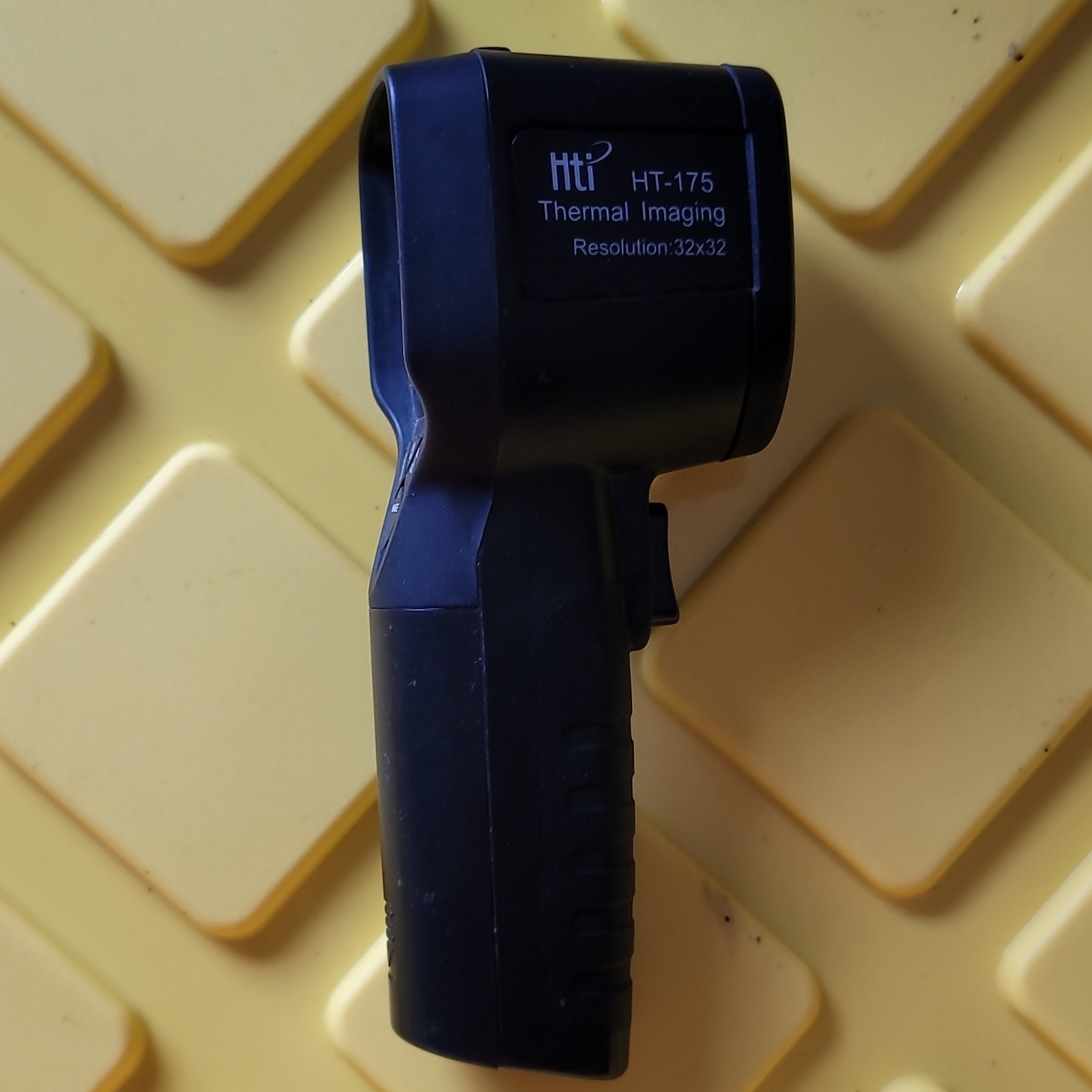 Hti HT-175 Handheld Thermal Camera 32×32 IR -20 to 300°C / -4 to 572°F