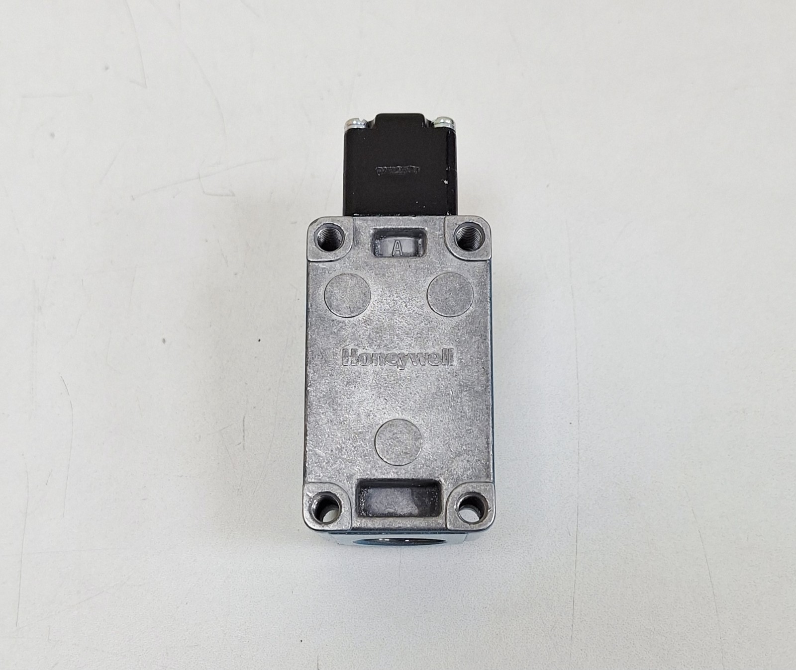 Honeywell SZL-WLC-A Limit Switch 5A 240V AC