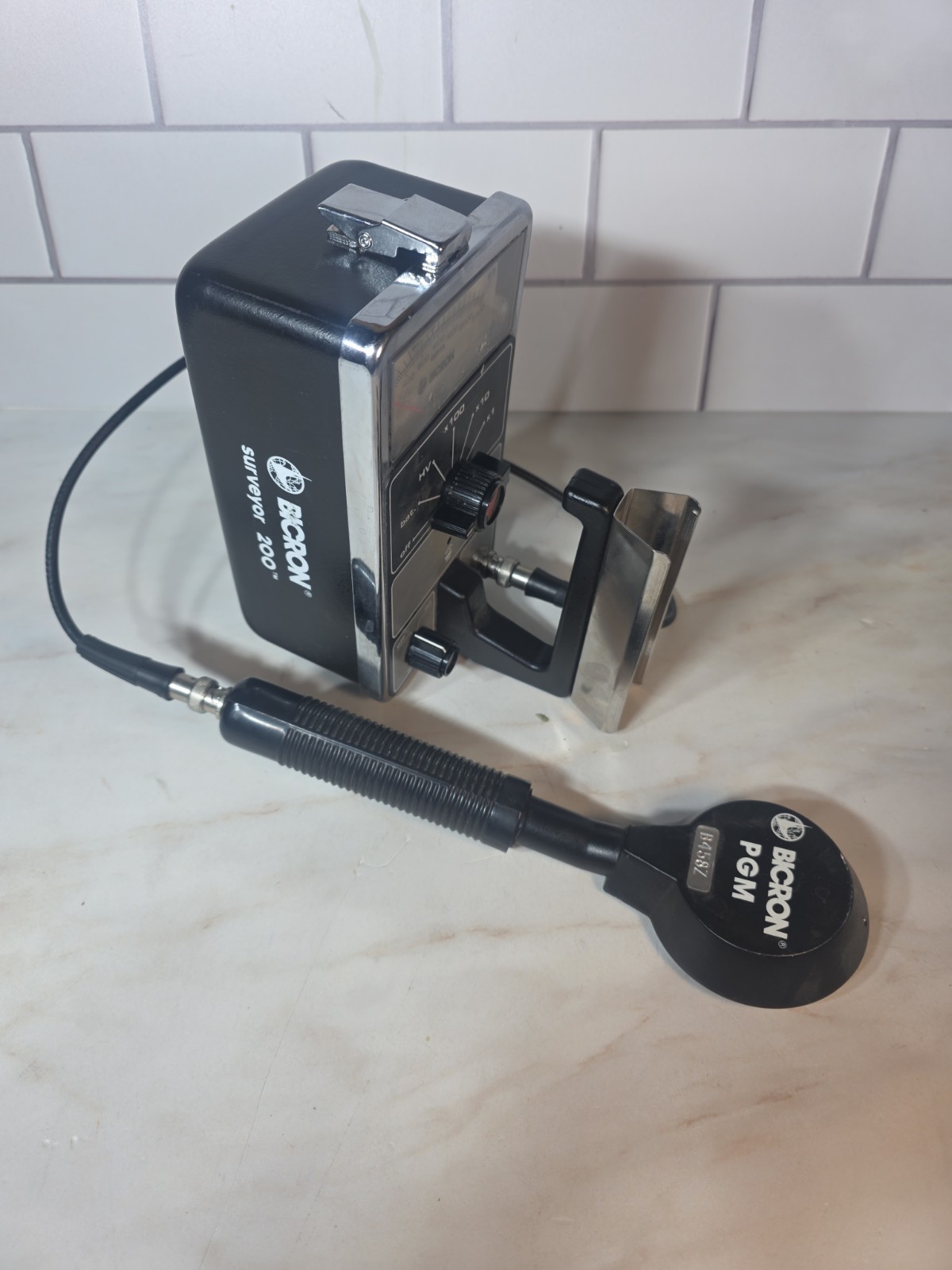 Bicron Surveyor 200 Meter Geiger Counter With Pancake Probe