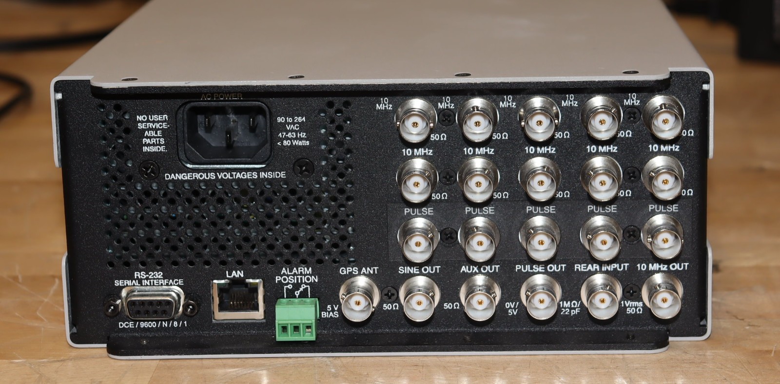Stanford Research FS740 GPS Disciplined Rubidium Frequency Standard w/15x Output