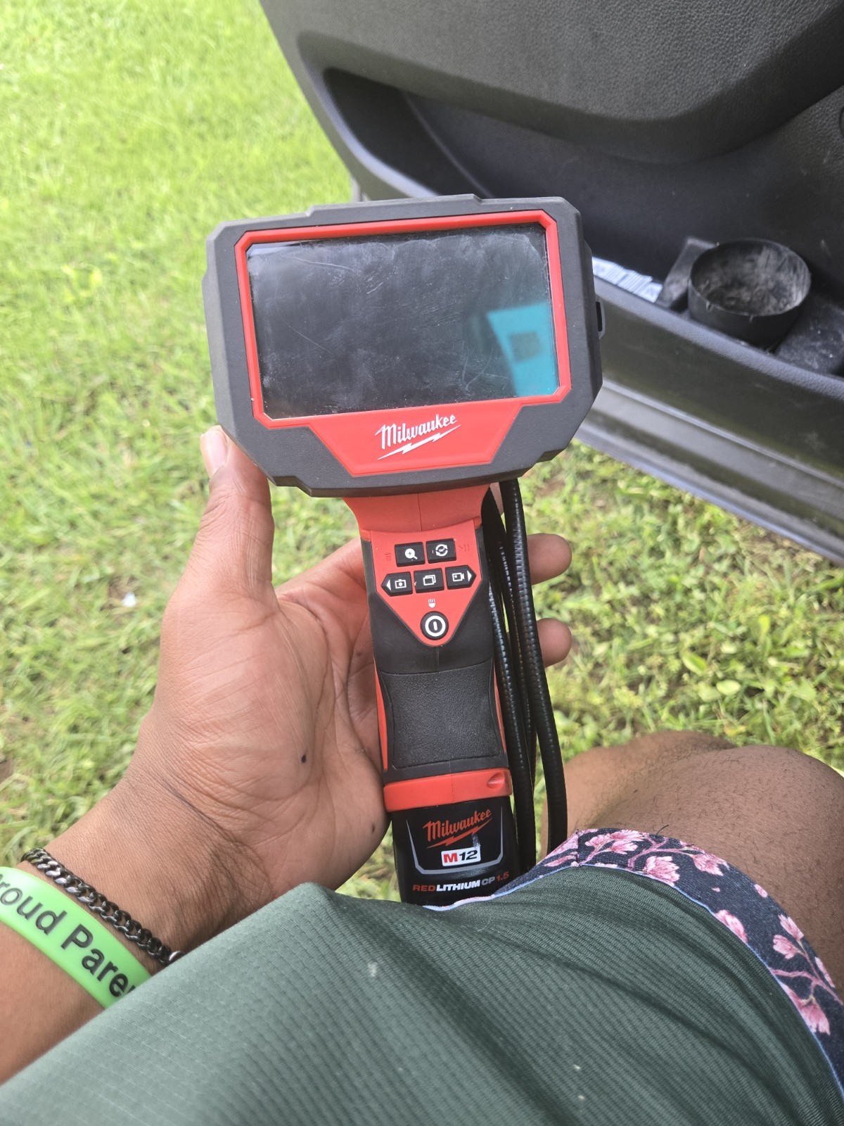 Milwaukee 2324-21 M12 12V 360 Cordless M-Spector 10′ Inspection Camera