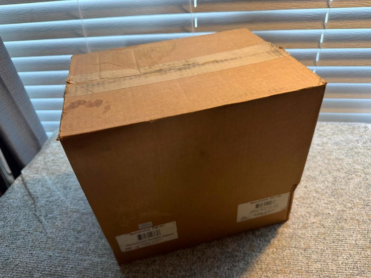 SpectroLine CM-10 Fluorescence Analysis Cabinet w EA-140 light – new in box!