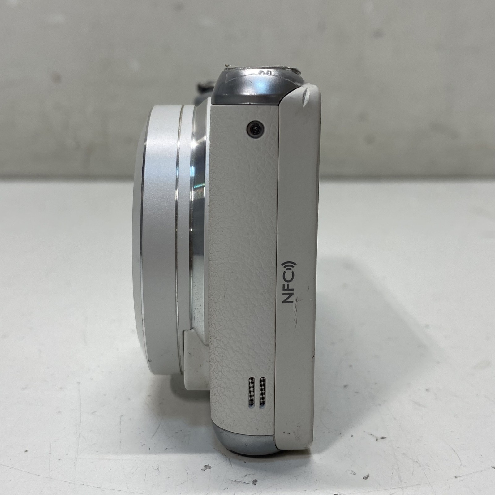 Samsung Galaxy Camera 2 EK-GC200 16.3MP 21x Optical Zoom White Android Tested