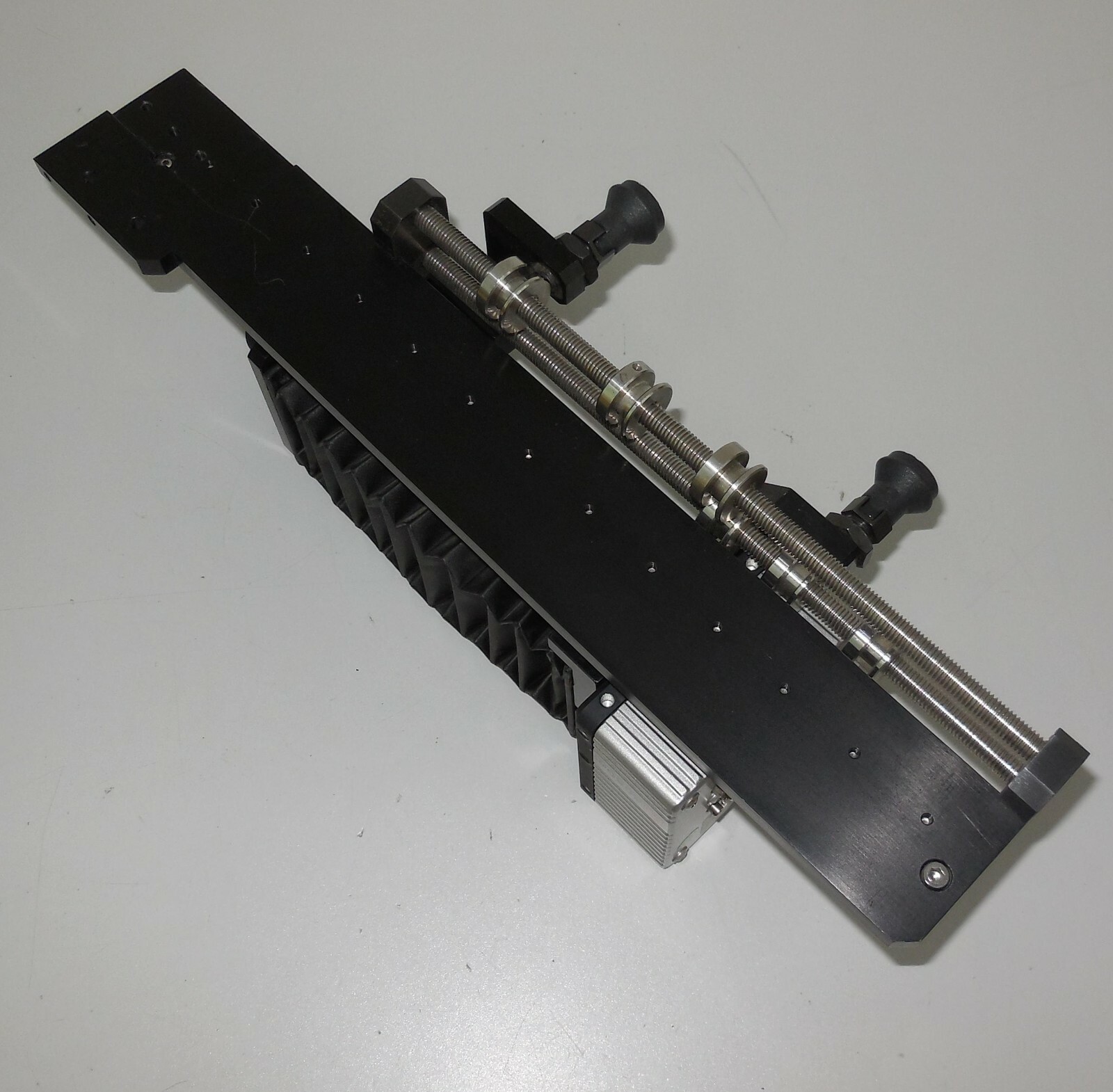 Adimec A4050m/31 Iss:2.0 and navitar f=75mm 1:3.5 tested