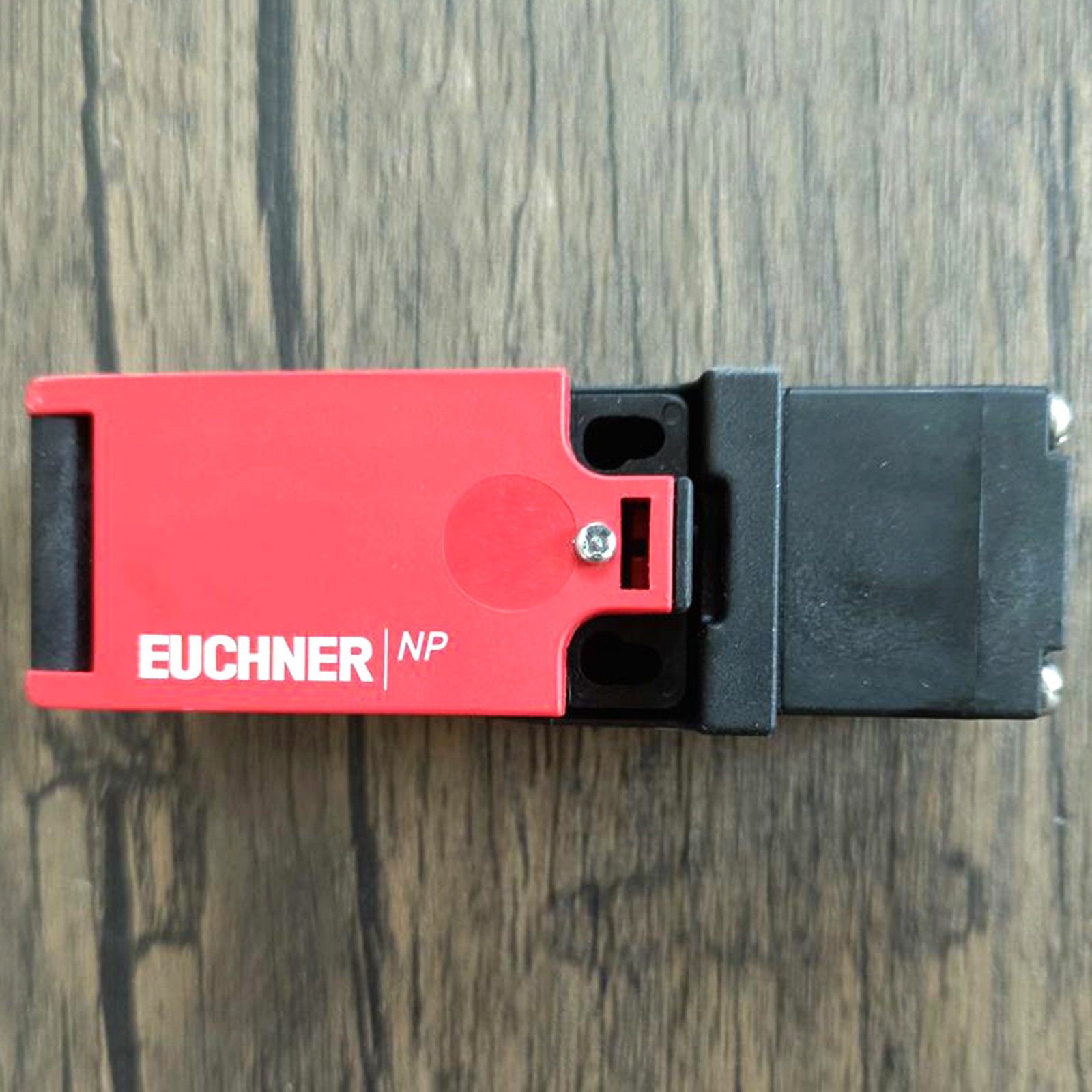 NEW EUCHNER 1PCS NP1-628AS-M Security Door lock 083688 ONE Year Warranty