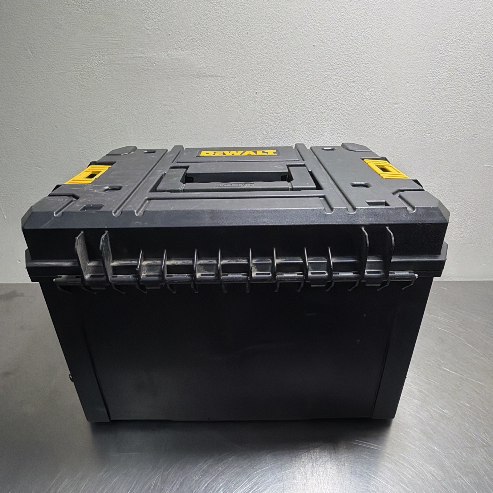 DEWALT DW080LGS 20V MAX Cordless Tool Connect Green Tough Rotary Laser Level Kit