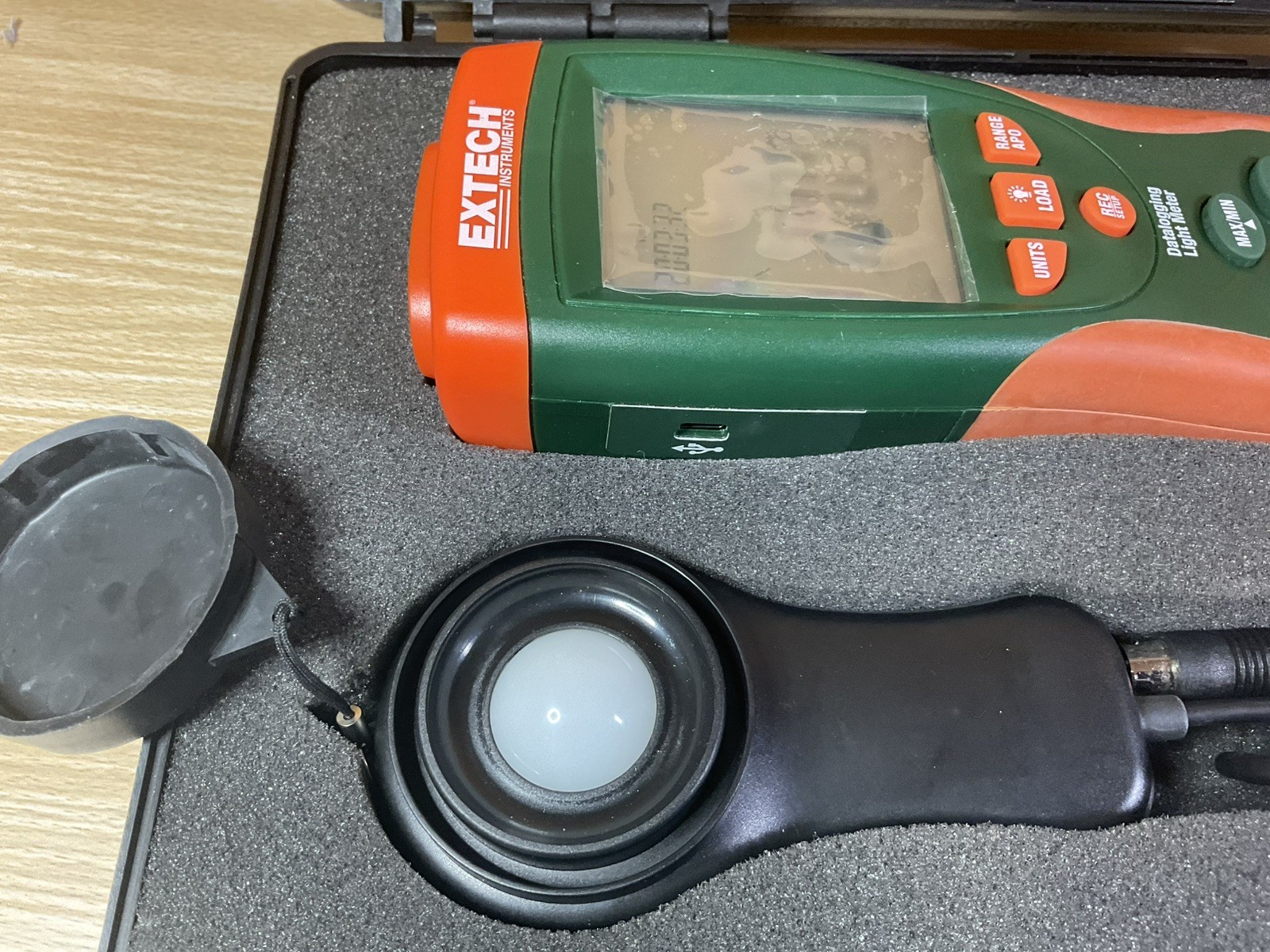 Extech HD450 Light Meter – Orange