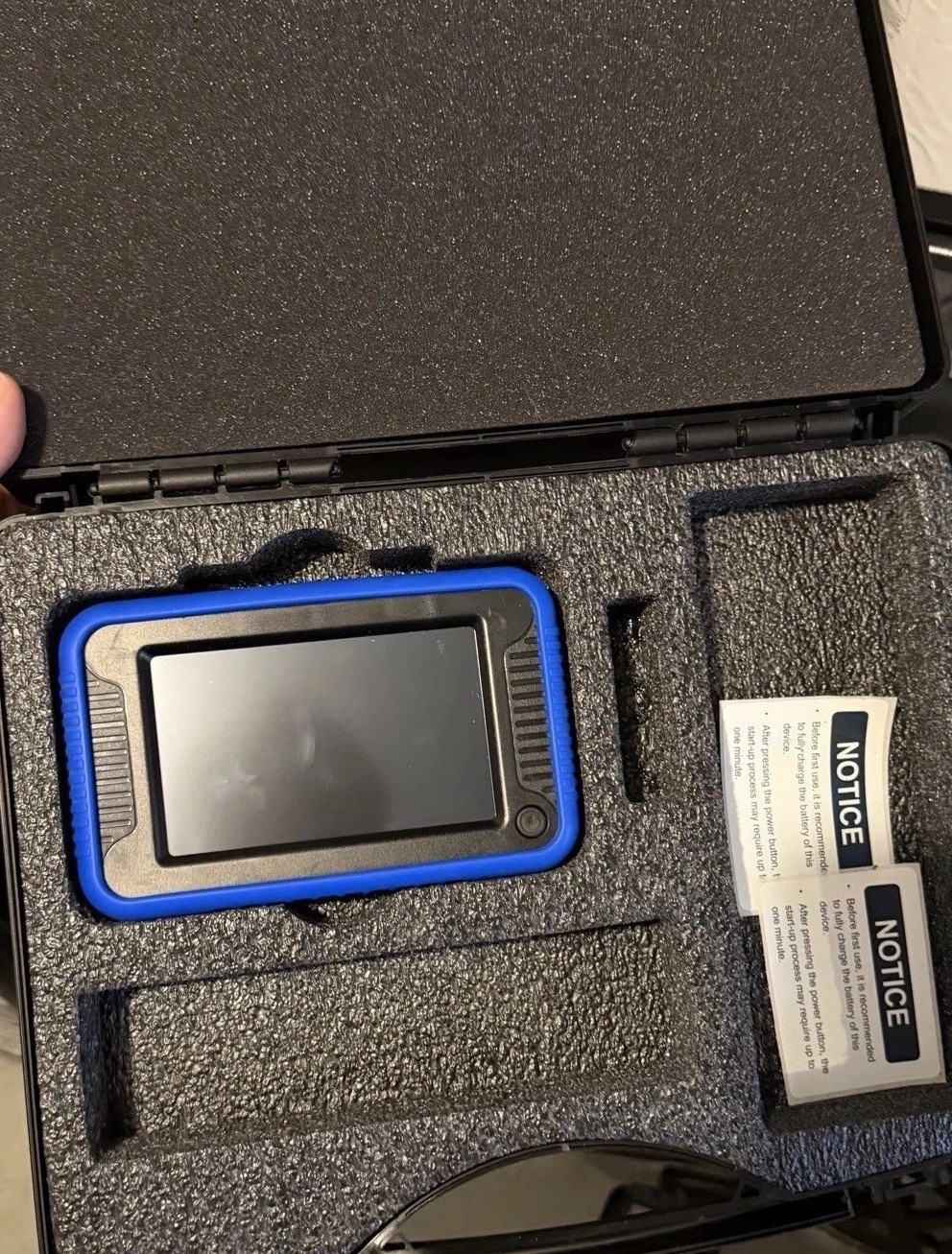 Omega OM-CP-OCTPRO 8-Channel Portable Touchscreen Data Logger – Excellent