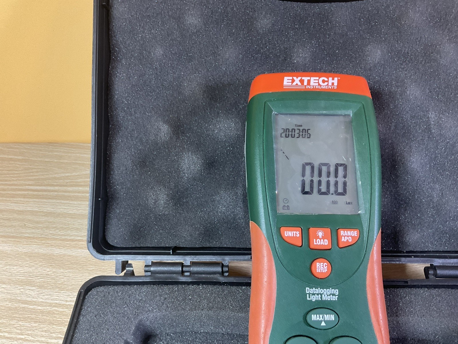 Extech HD450 Light Meter – Orange