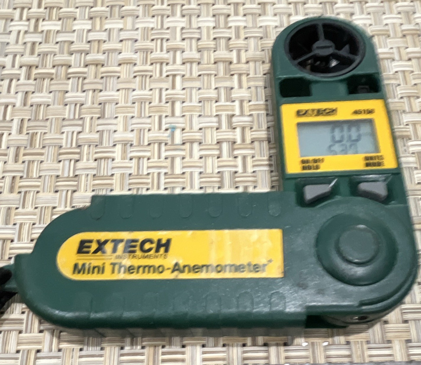 Extech Instruments Thermo-Anemometer – Pocket-Sized Air Vel, Temp, humidity +++