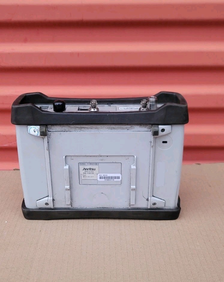 Anritsu S332E Cable and antenna analyzer Spectrum analyzer Touchscreen